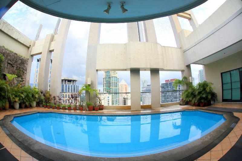 Bsa Suites Makati City Esterno foto